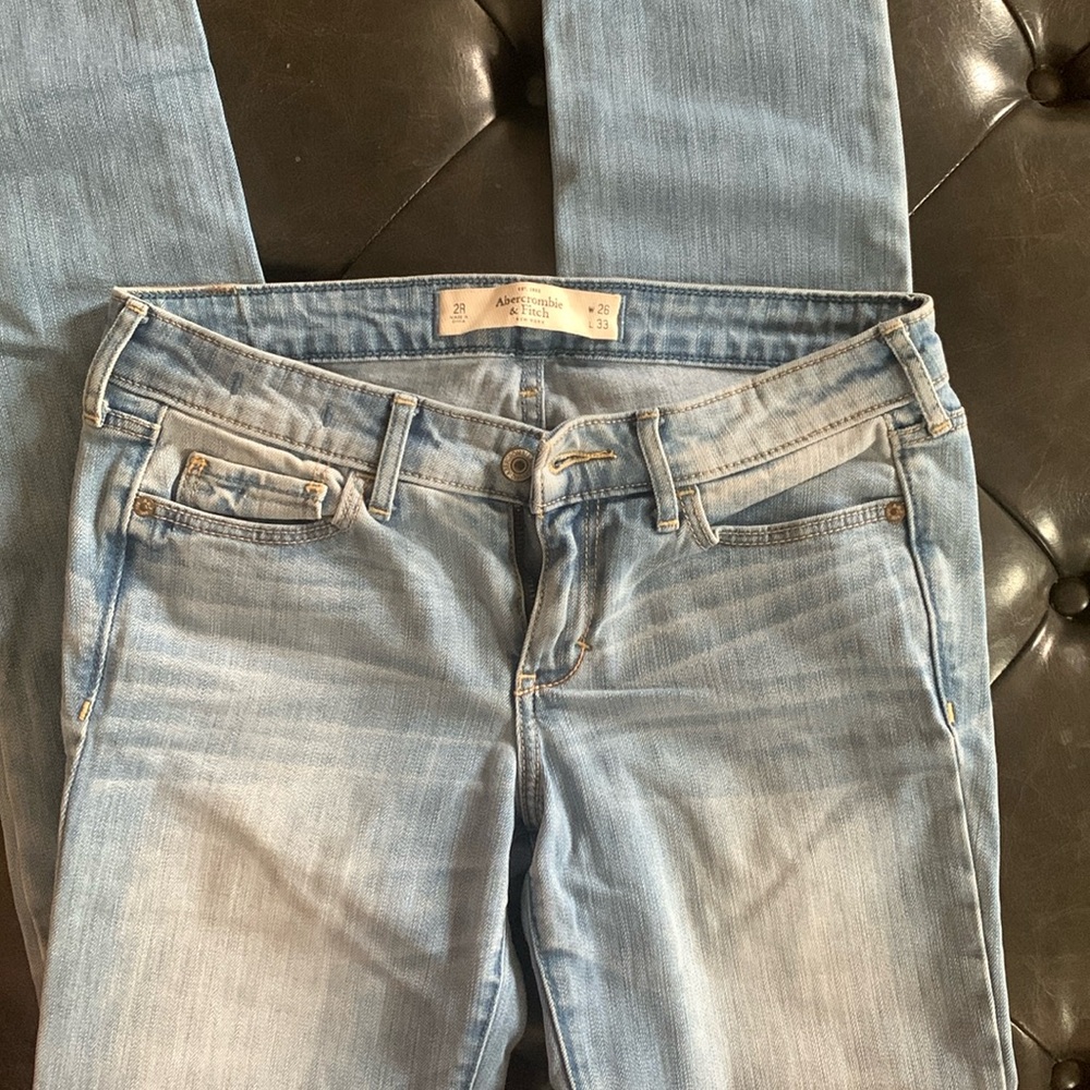 Abercrombie & Fitch the A&F Skinny jeans size 2R like new